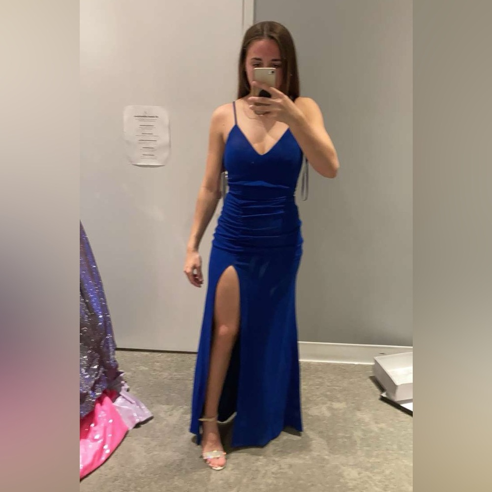 Elegant Royal Blue Spaghetti-Strap Prom Dress with Slit